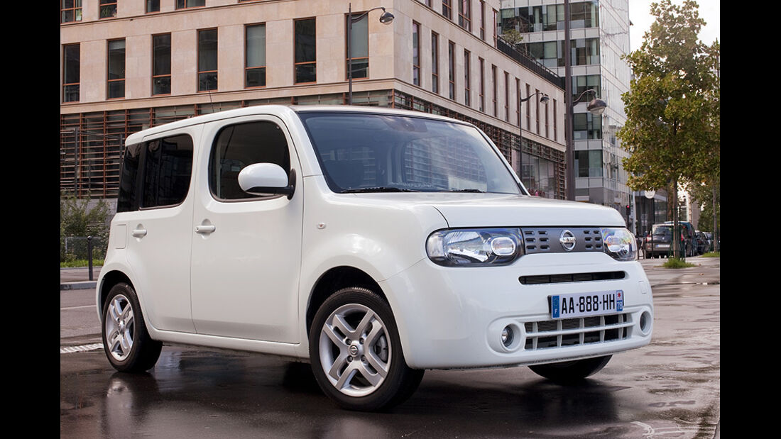 Nissan cube 1 поколение