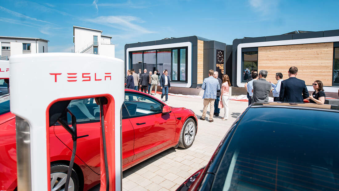 Schutz-vor-Ladekabeldiebstahl-Tesla-r-ckt-Dieben-mit-Farbe-auf-die-Pelle