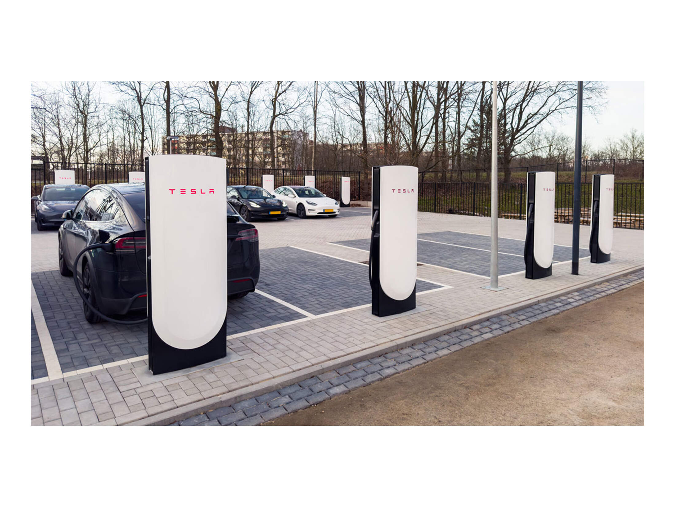 Tesla V4 Supercharger Mehr Ladeleistung AUTO MOTOR UND SPORT