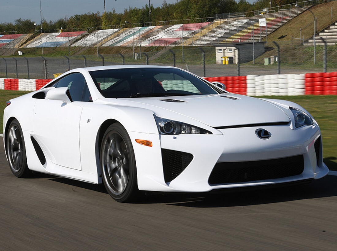 Lexus lfa test drive