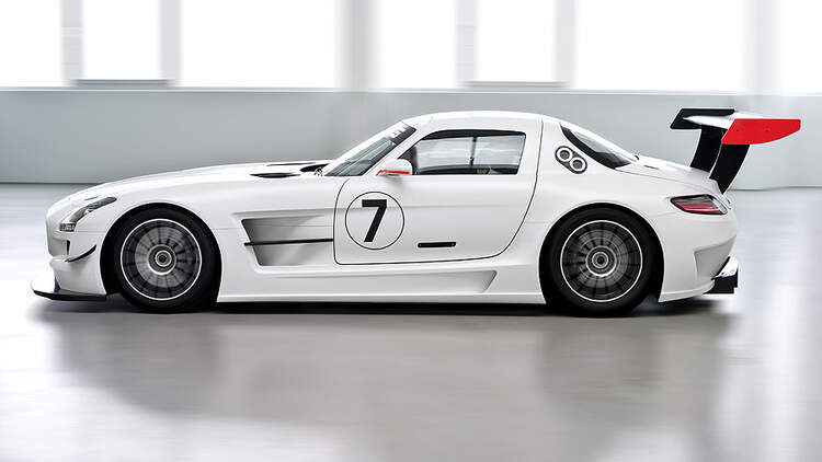Mercedes Sls Amg Gt3 Rennwagen Fur Den Kundensport Der Flugelturer Bekommt Flugel Auto Motor Und Sport