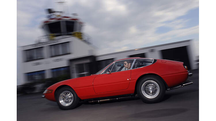 Ferrari 365 Gtb 4 Im Fahrbericht Der Schonste Ferrari Aller Zeiten Auto Motor Und Sport