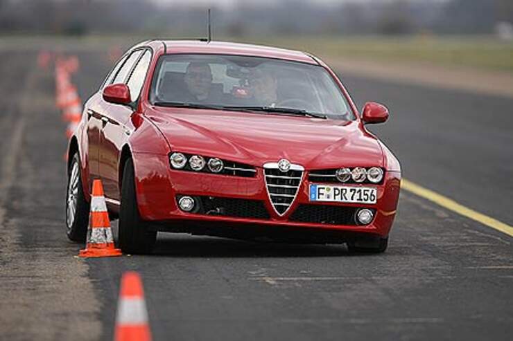 Alfa Romeo 159 Sportwagon 3 2 Jts V6 Im Test Auto Motor