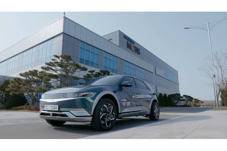 Ioniq 5 Mobion: Hyundai Mobis lässt Autos auf der Stelle wenden
