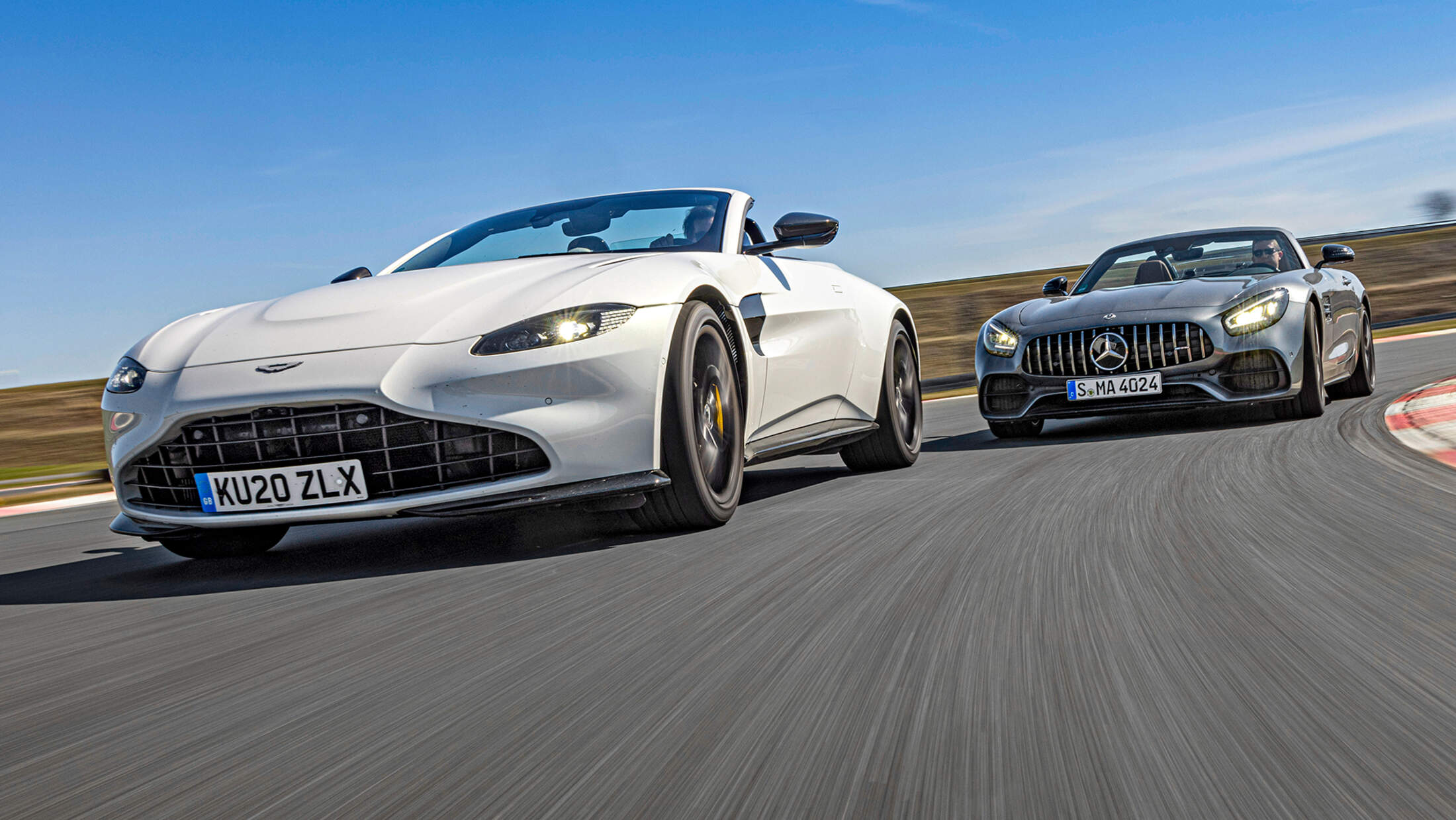 Aston Martin Vantage Roadster & AMG GT Roadster im Test   AUTO ...