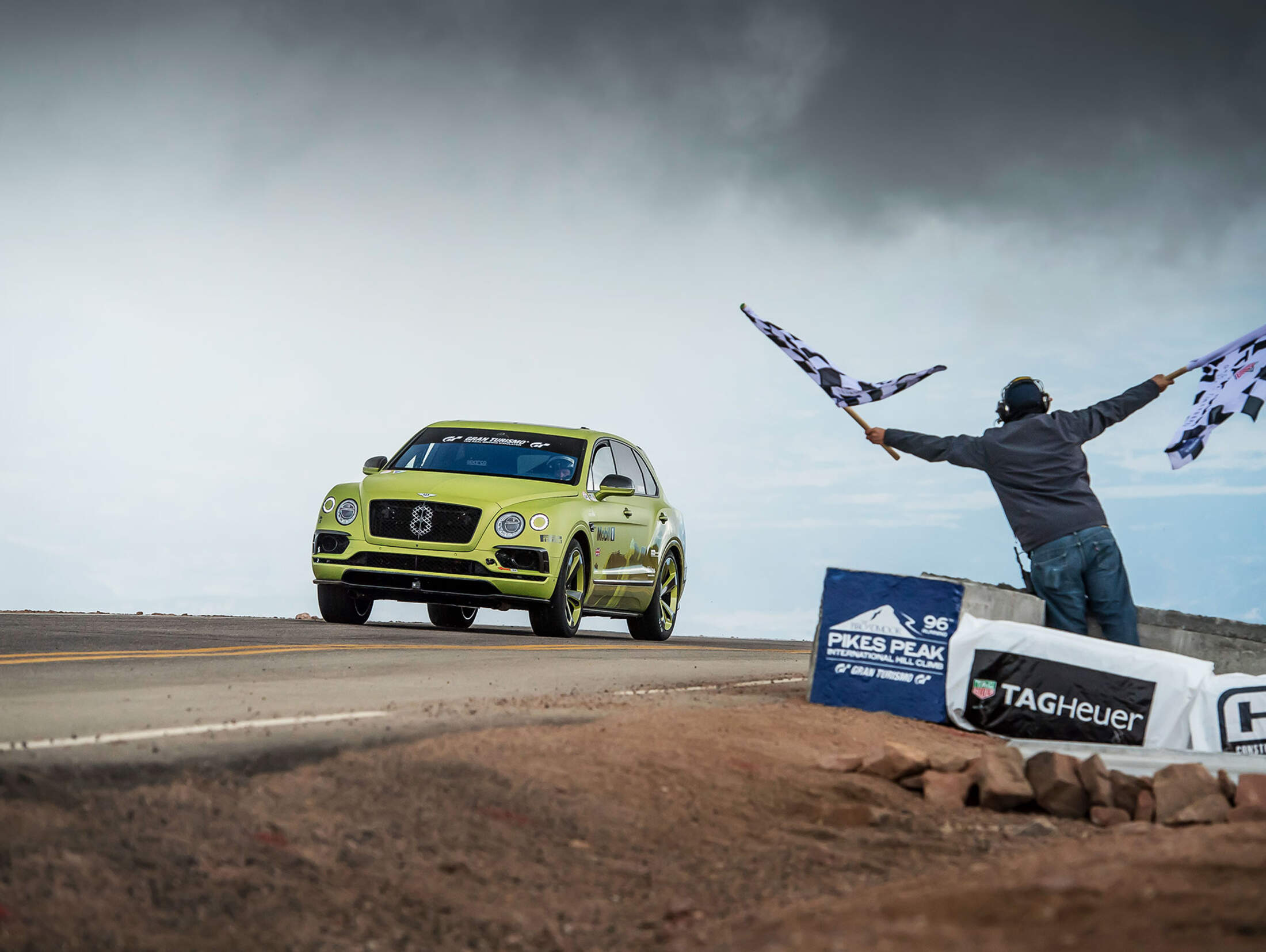 Bentley Bentayga Pikes Peak 2018 Rekord mit zwei Tonnen AUTO MOTOR UND SPORT