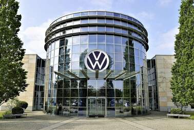 VW verkauft mehr E-Autos als Verbrenner