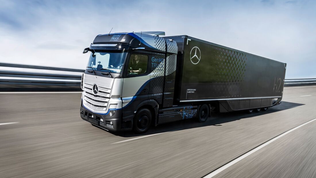 next level Mercedes-Benz GenH2 Truck