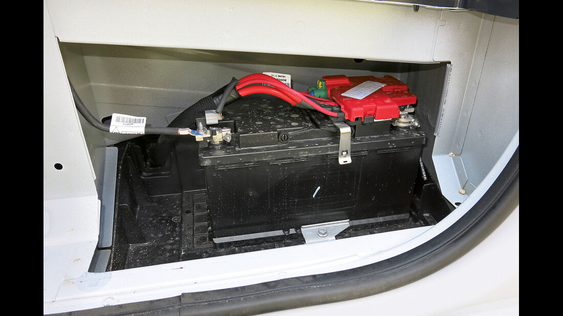 promobil Megatest 2014, Basisfahrzeuge, Renault Master, Batterie