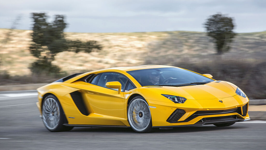 sport auto Award 2017 - P 157 - Lamborghini Aventador S